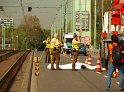 Arbeiter abgestuerzt vom PKW ueberfahren Koeln Muelheim Muelheimer Bruecke P06